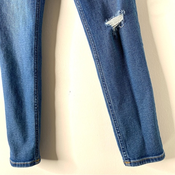 RE/DONE 90s Ultra High Rise Ankle Crop Jeans - Picture 8 of 15